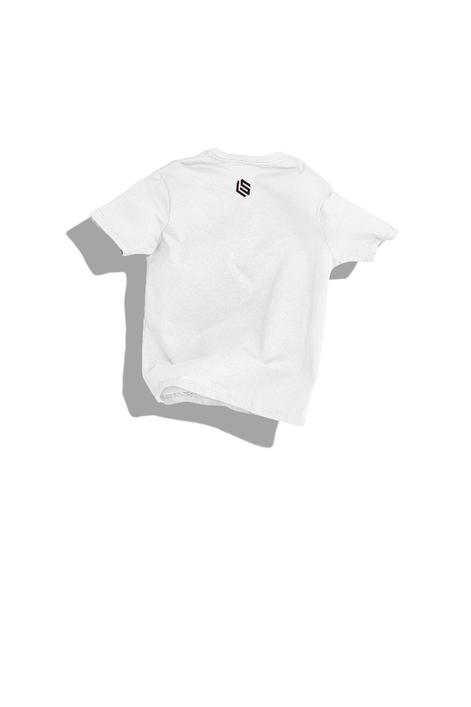 Parte trasera de camiseta blanca trending en tiktok